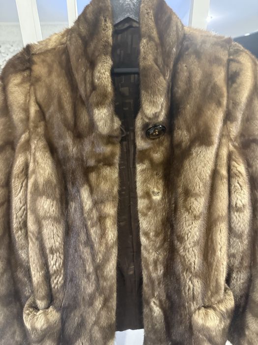 Продам норковую шубку