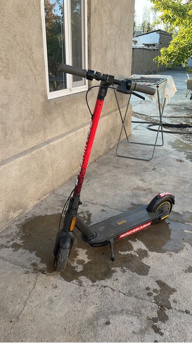 Продается самокат Ninebot минус аккум и зарядчик