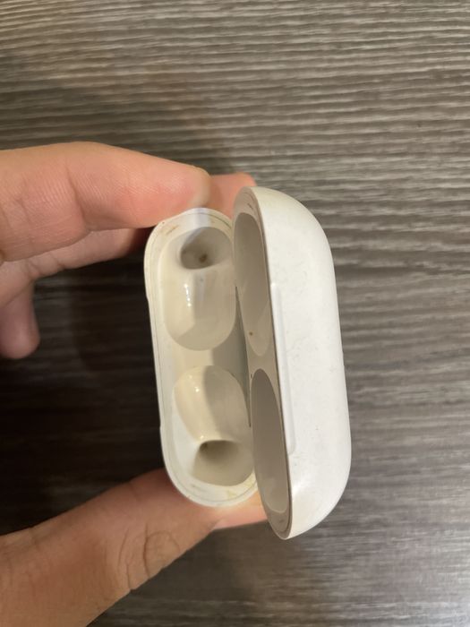 Продам Airpods pro