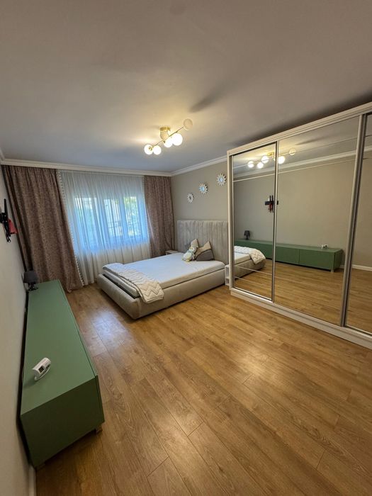 Inchiriez apartament 2 camere decomandat