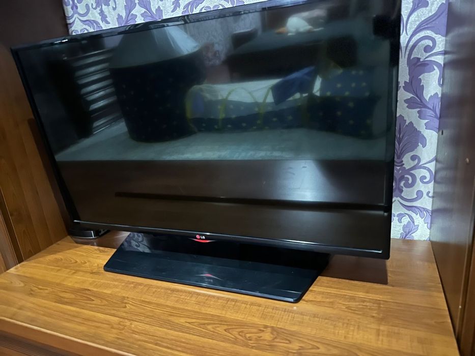 Продам телевизор Lg