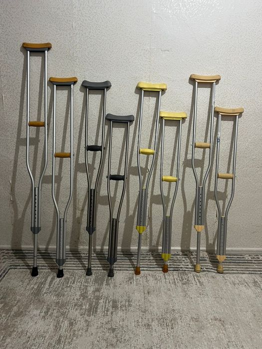 Костыли подмышечные