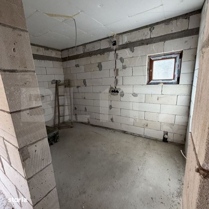 Casa si teren in Ocnita