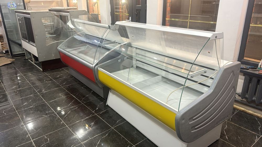 Продам витринные холодильники