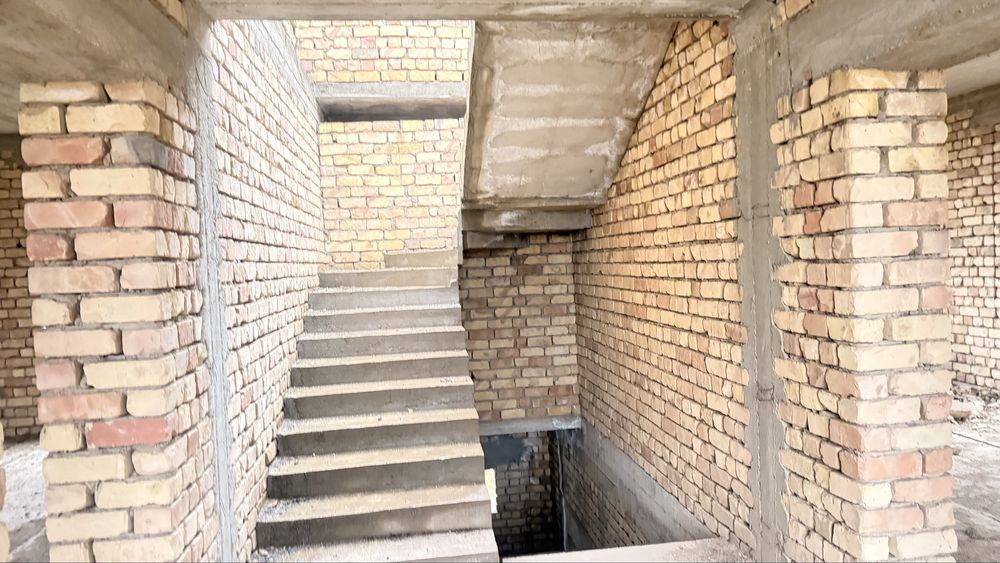 Uy sotiladi 15 sotix