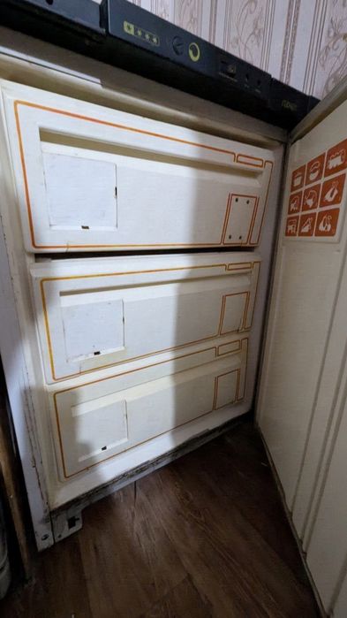 Морозильник б/у срочно