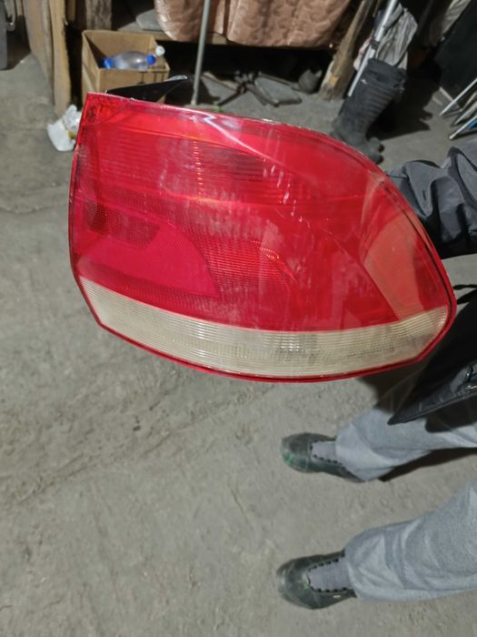 Продам задний плафон Фольксваген Поло 2013. Оригинал