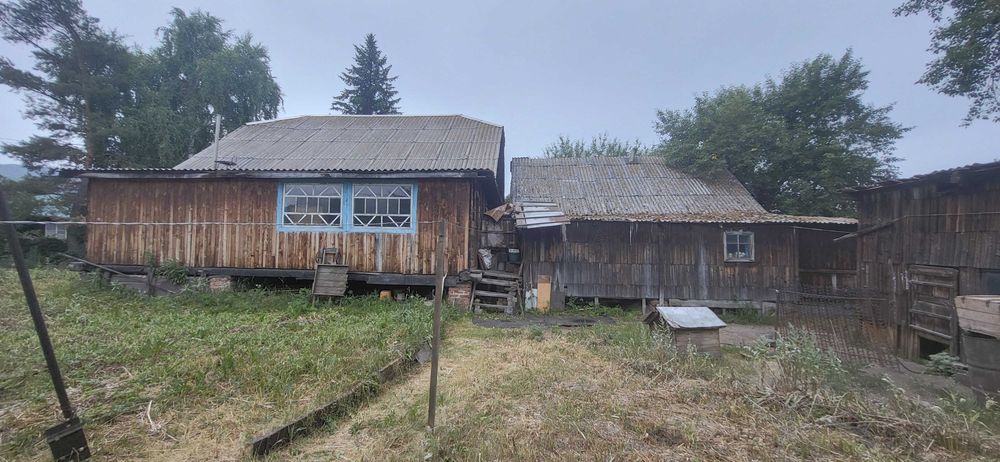Продам дом в хорошем районе не далеко от города