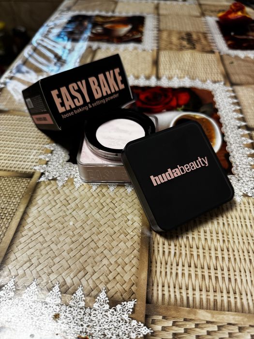 Pudra Hudabeauty Cherry Blossom Cake