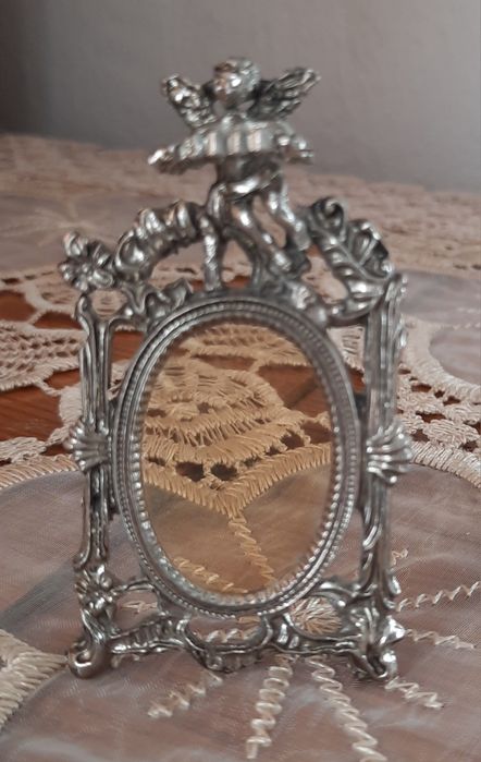 Стара винтидж рамка за снимка с ангелче-арт,барокова,антична !