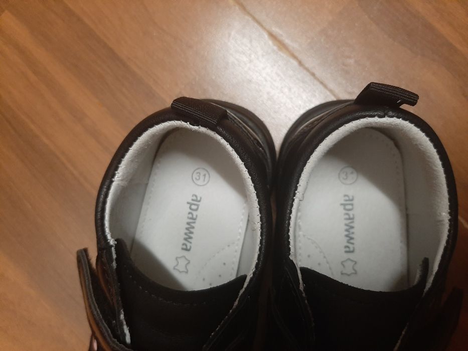 Обувки за момиче 31 номер като нови