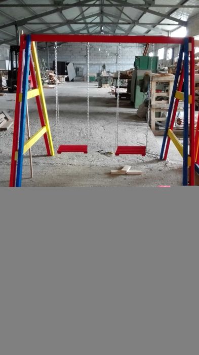 Оборудване за детски площадки и детски градини с екологични бои