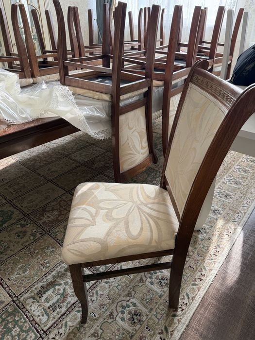 Срочно продам стол