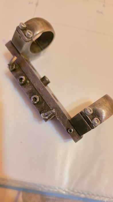 Vând suport luneta pt arma de vânătoare