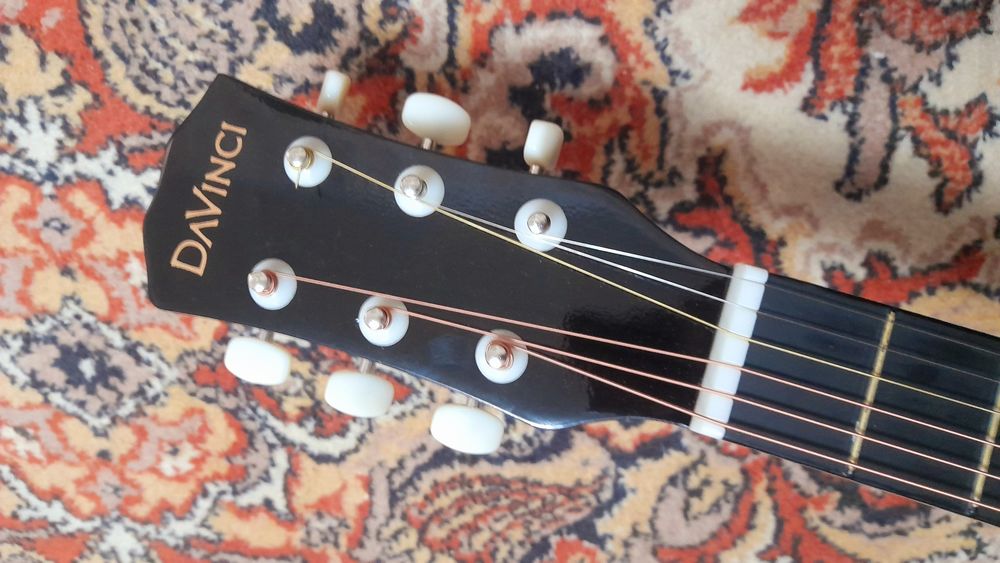 Срочно продаю Гитару