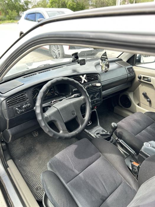 Продам Гольф 3 2л Инжектор
