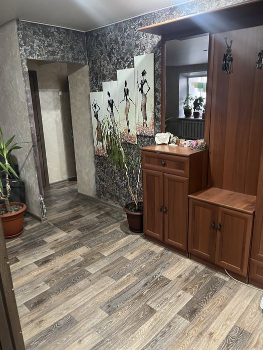 Продам 4х комнатную квартиру