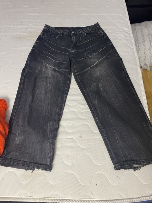 multe tipuri de blugi pt schimb