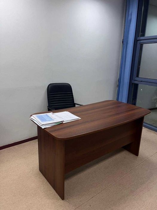 Продам стол руководителя