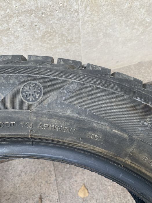 Продам комплект шин