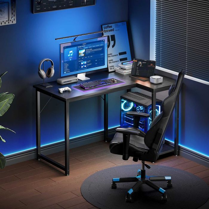 Birou pe colt - elevi, studenti, gaming - ultima bucata pe alb