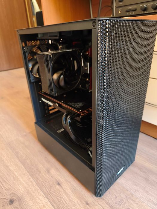 Ryzen 3600, Rx 5700xt, 16gb, 500gb