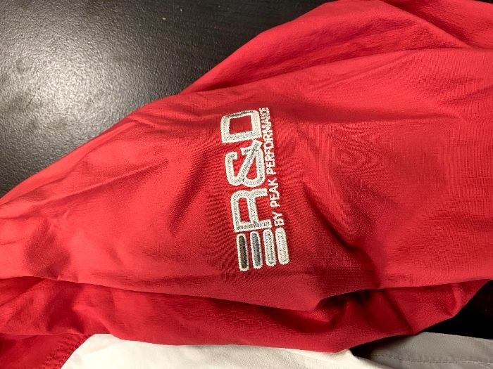 Peak Performance ветровка/горница размер XL