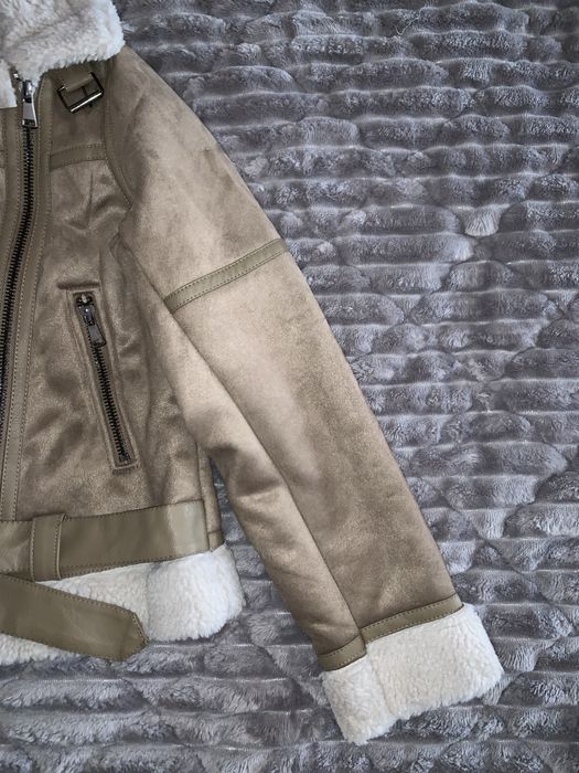 Geacă scurtă de piele întoarsă, mărimea M