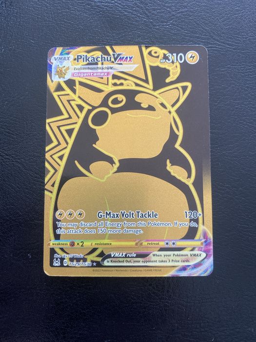 Pikachu VMAX TG29/TG30, variantă Trainer Gallery, din Brilliant Stars.
