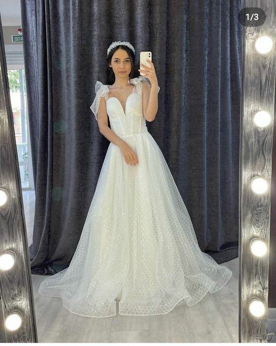 Продаётся  свадебное платье из Салона г.Сочи.