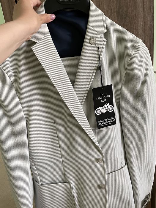 Продам мужской костюм