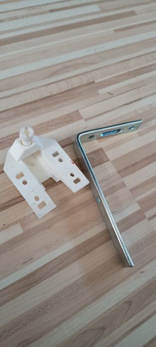 Vând console pentru galerie cu șină