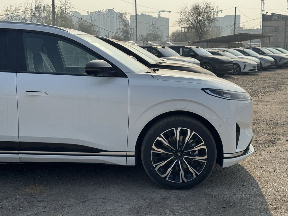 Dong Feng ep 008 new car 2026