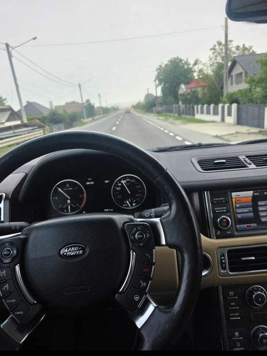 Land Rover Range Rover Vogue 2010 diesel, 5.391 € — imagine 4