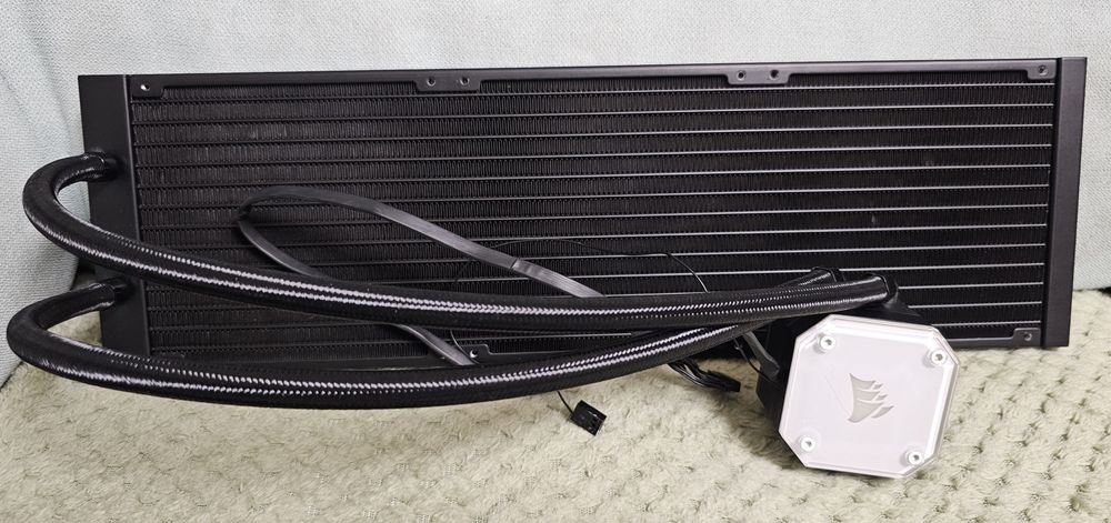 Radiator si pompa AIO Corsair H170i Elite Capellix XT 420mm