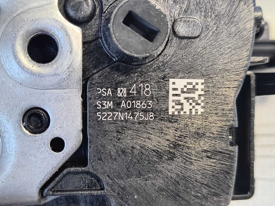 Broască / Mecanism Încuietoare Ușă Spate Stânga Citroen Berlingo / Peugeot Partner 2008-2018 Cod OEM 8719E4 (5C2)