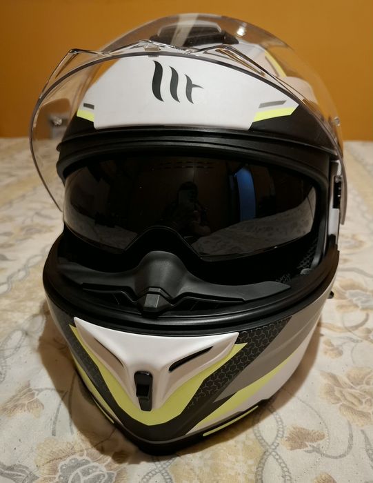 Продавам каска МТ