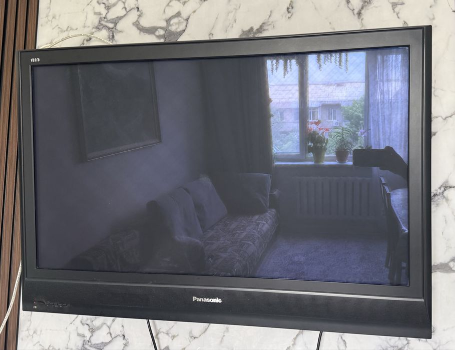 Продам телевизор Panasonic Viera на запчасти