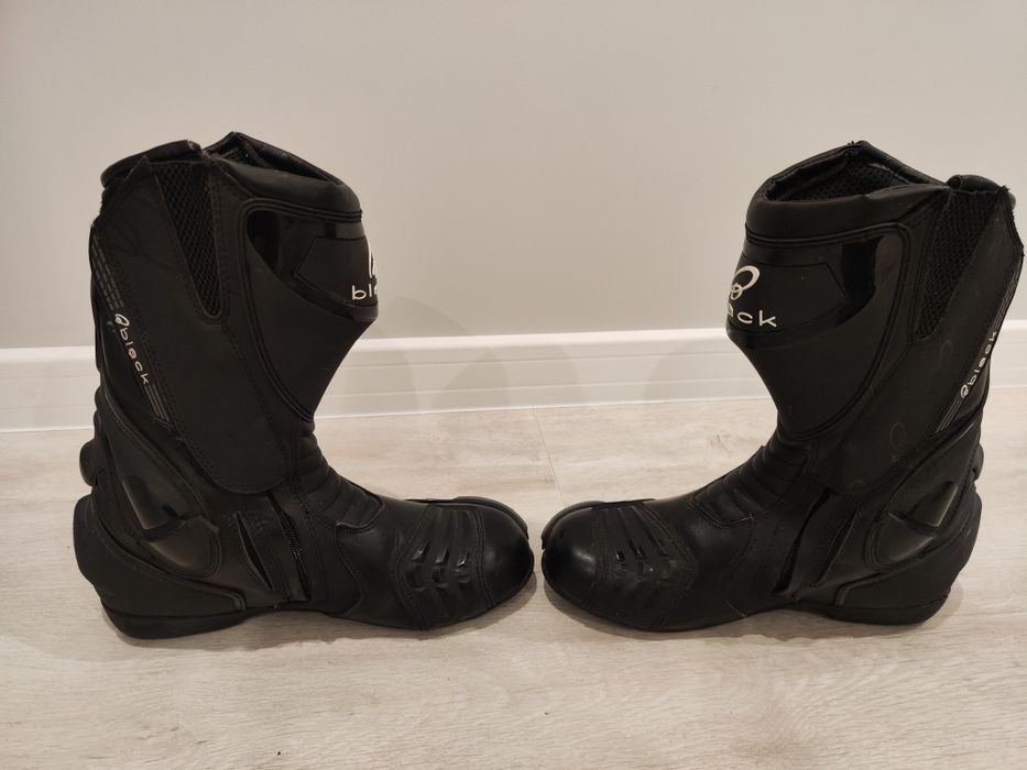 Ботуши за мотор BLACK 42 номер