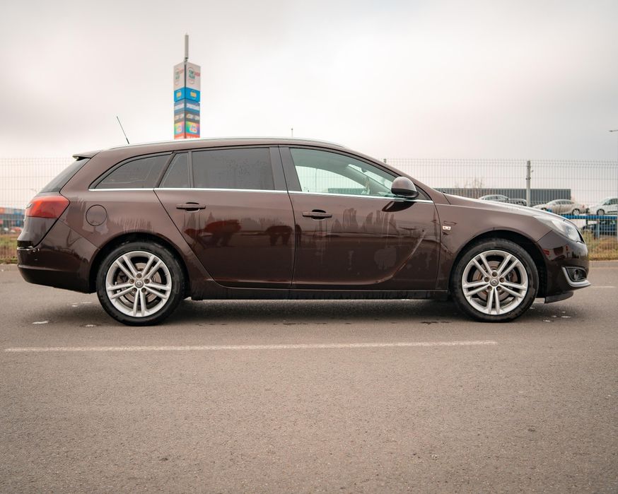 Vand sau schimb opel insignia 1.6 turbo,2014