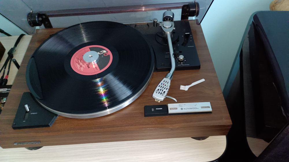 Pick-up kenwood kd-3033