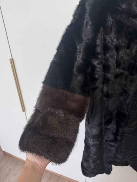 Продам срочно шубу норковую!