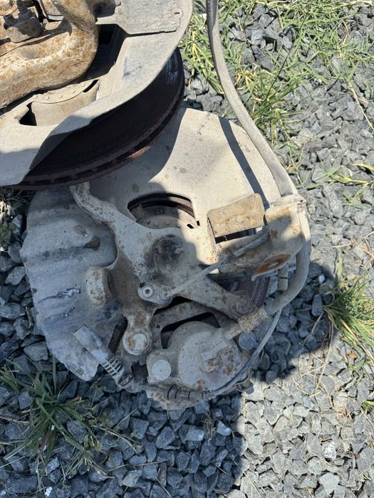 Fuzeta fata stanga dreapta  bmw e46 seria 3