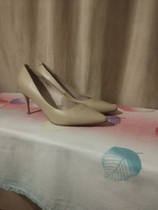 Продам туфли  в отличном состоянии