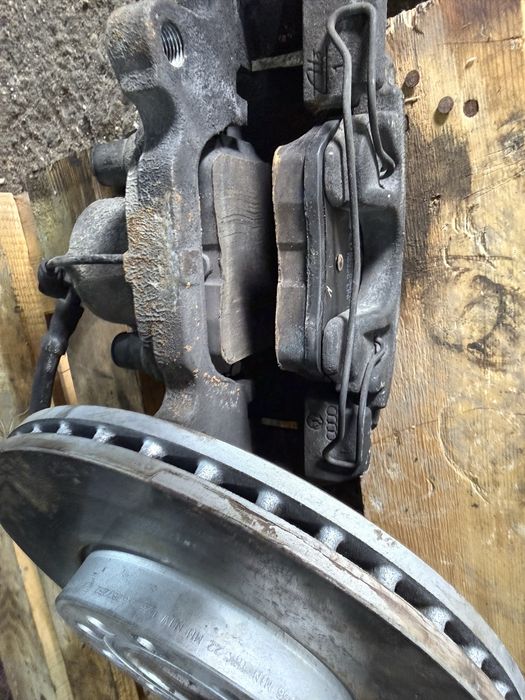 Спирачни дискове , накладки и спирачни апарати за Audi A3  vw