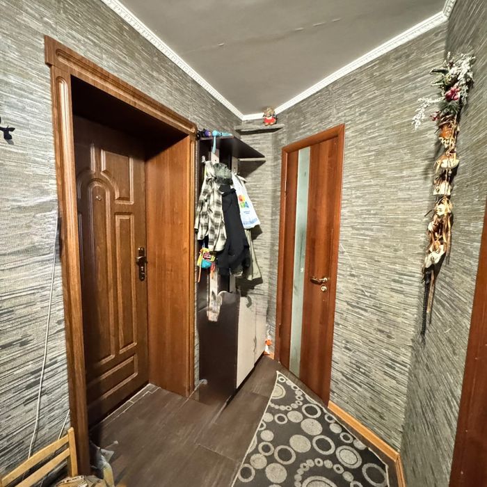 Продам 2х комн,пирамида