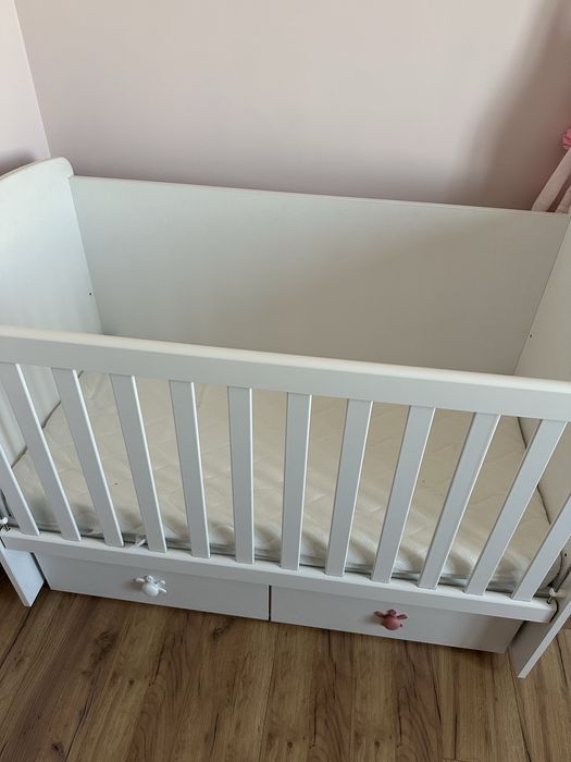 Дървена Бебешка кошара