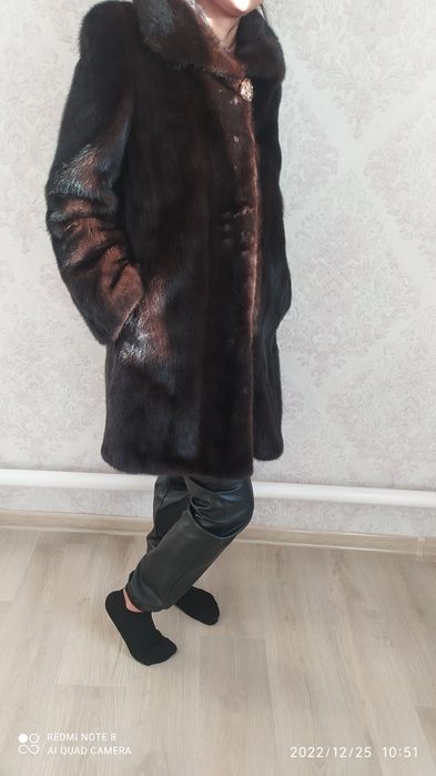 Норковая шуба 50 000