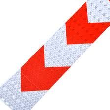 Banda reflectorizanta alba cu sageata rosie 10cm x 25m