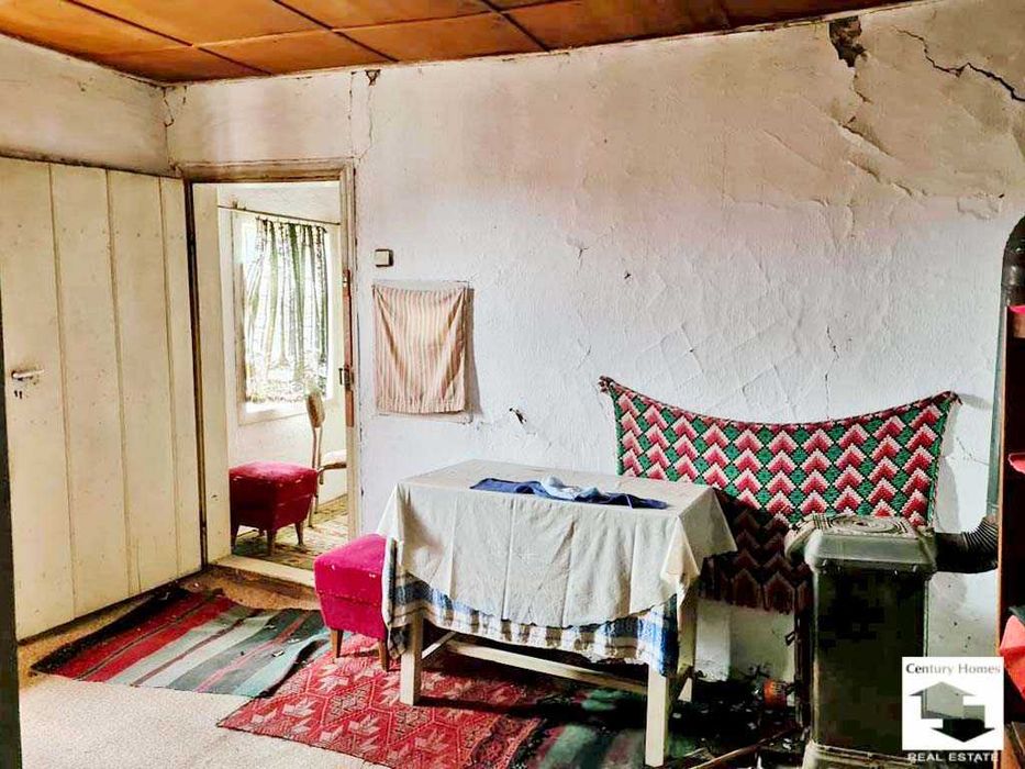 170226 Стара къща с голям двор в китно село на 3 км от град Дряново